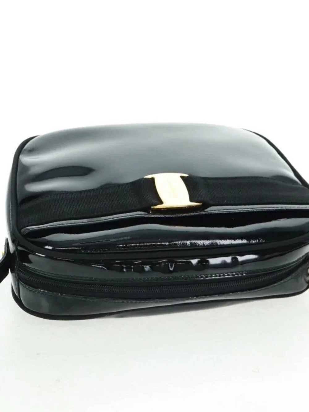 Salvatore Ferragamo Shoulder Bag Patent leather Black Gold Auth ka1226